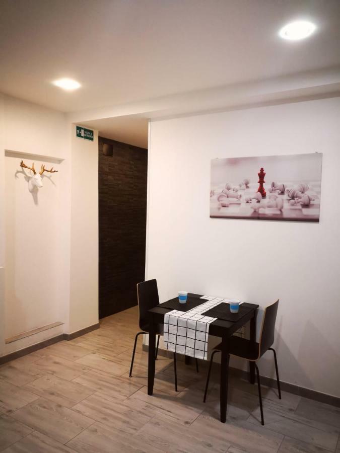 Hotel The Royals Roma Exterior foto