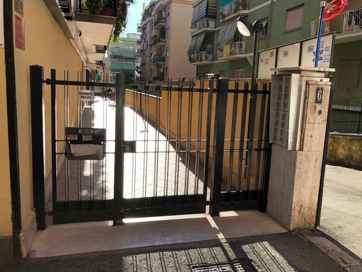 Hotel The Royals Roma Exterior foto